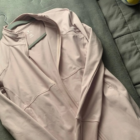 Workout jacket - Picture 3 of 3